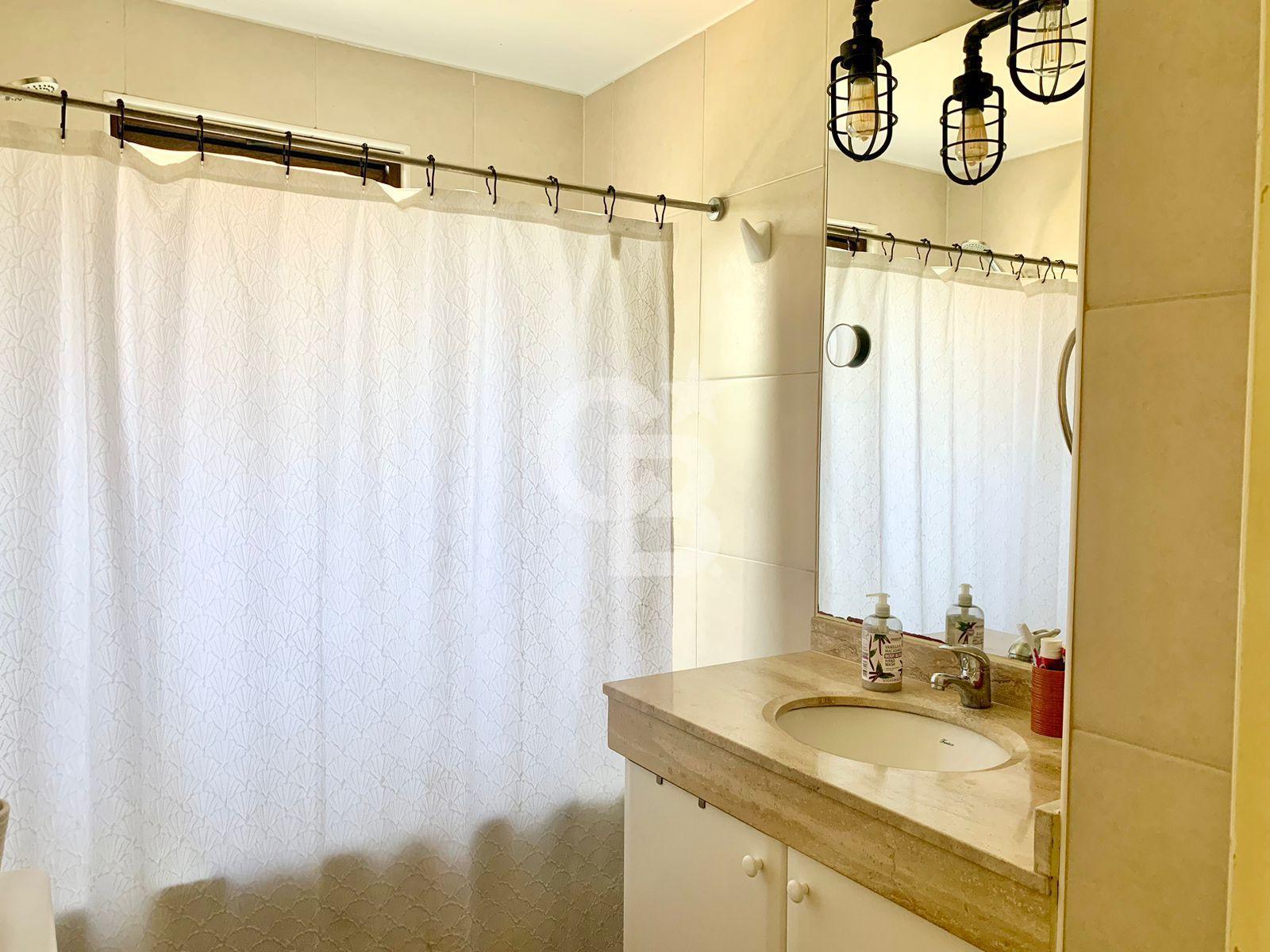 Lo Barnechea, Chile, 5 Bedrooms Bedrooms, ,4 BathroomsBathrooms,Residential,For Sale,1992100