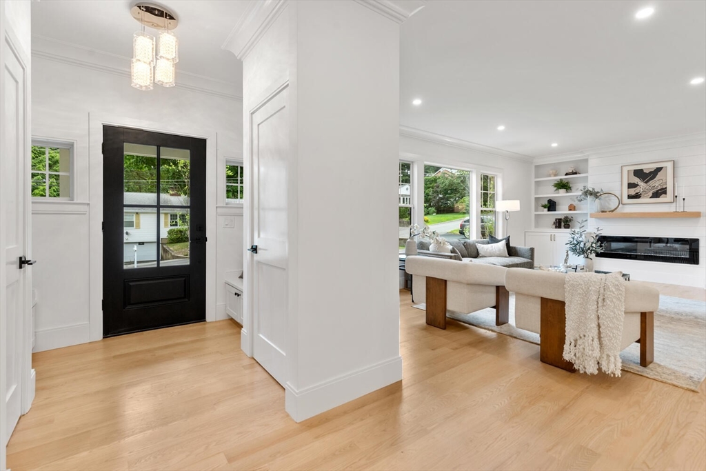 Winchester, Massachusetts, 01890, United States, 6 Bedrooms Bedrooms, ,5 BathroomsBathrooms,Residential,For Sale,1940960