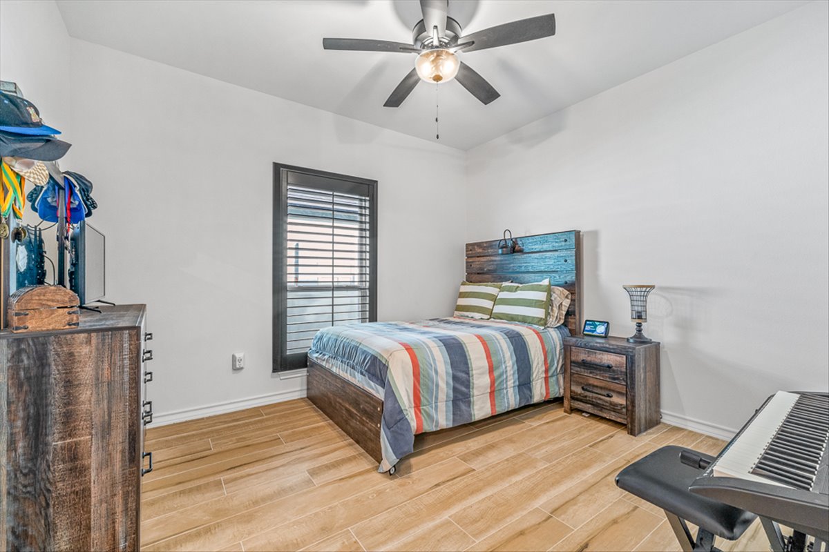 Rockport, Texas, 78382, United States, 5 Bedrooms Bedrooms, ,4 BathroomsBathrooms,Residential,For Sale,1906420