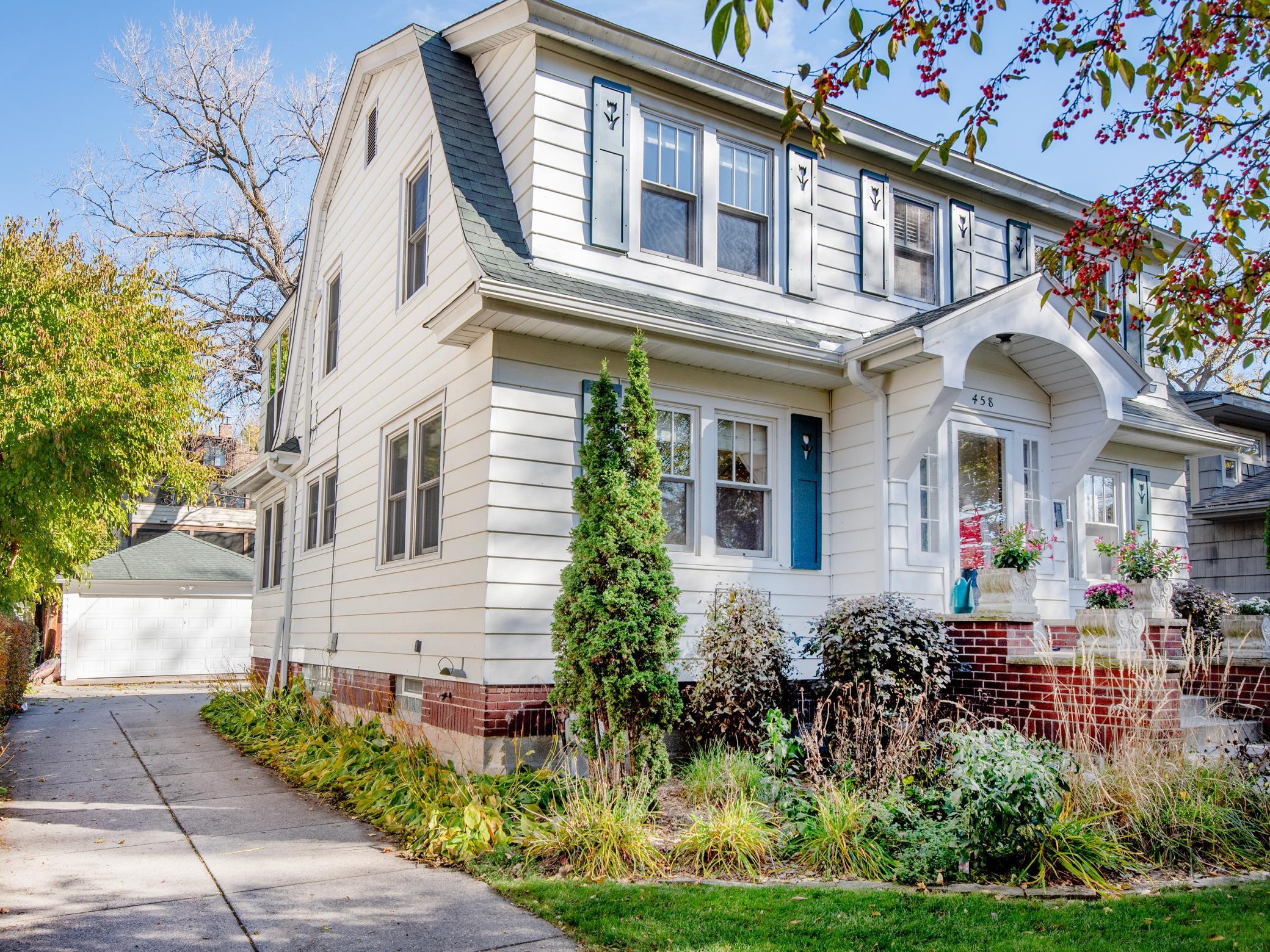 Saint Paul, Minnesota, 55104, United States, 3 Bedrooms Bedrooms, ,1 BathroomBathrooms,Residential,For Sale,1988037