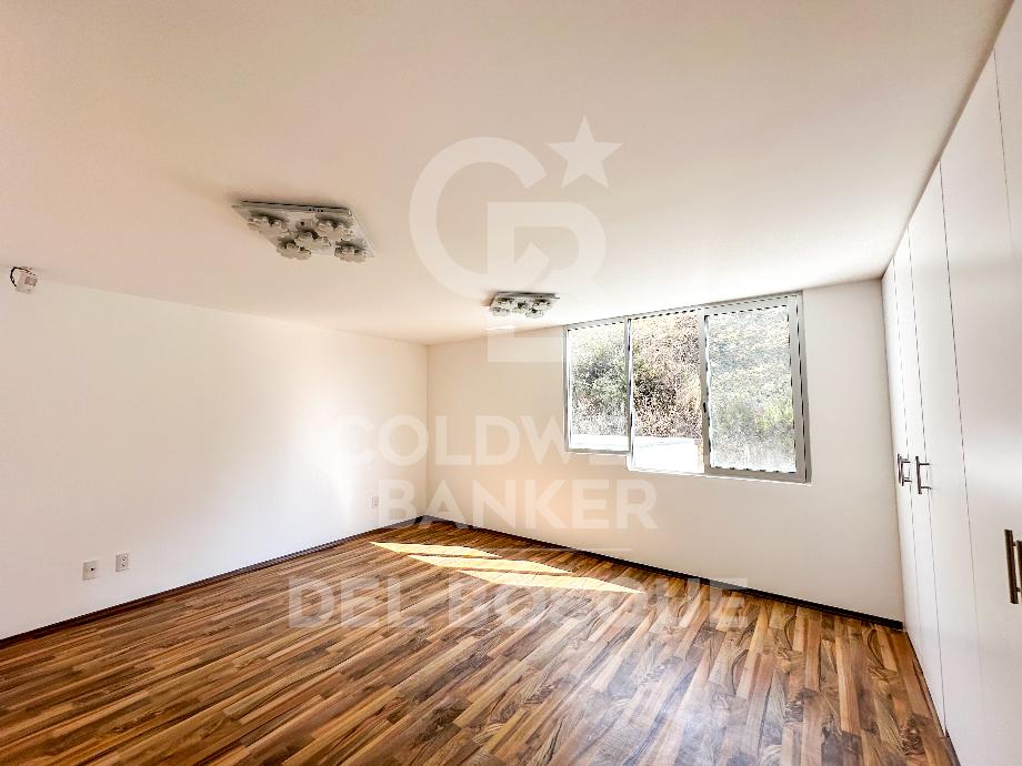 General Miguel Miram?n, Naucalpan de Juárez, Estado de méxico, 53126, Mexico, 6 Bedrooms Bedrooms, ,4 BathroomsBathrooms,Residential,For Sale,General Miguel Miram?n,1621577