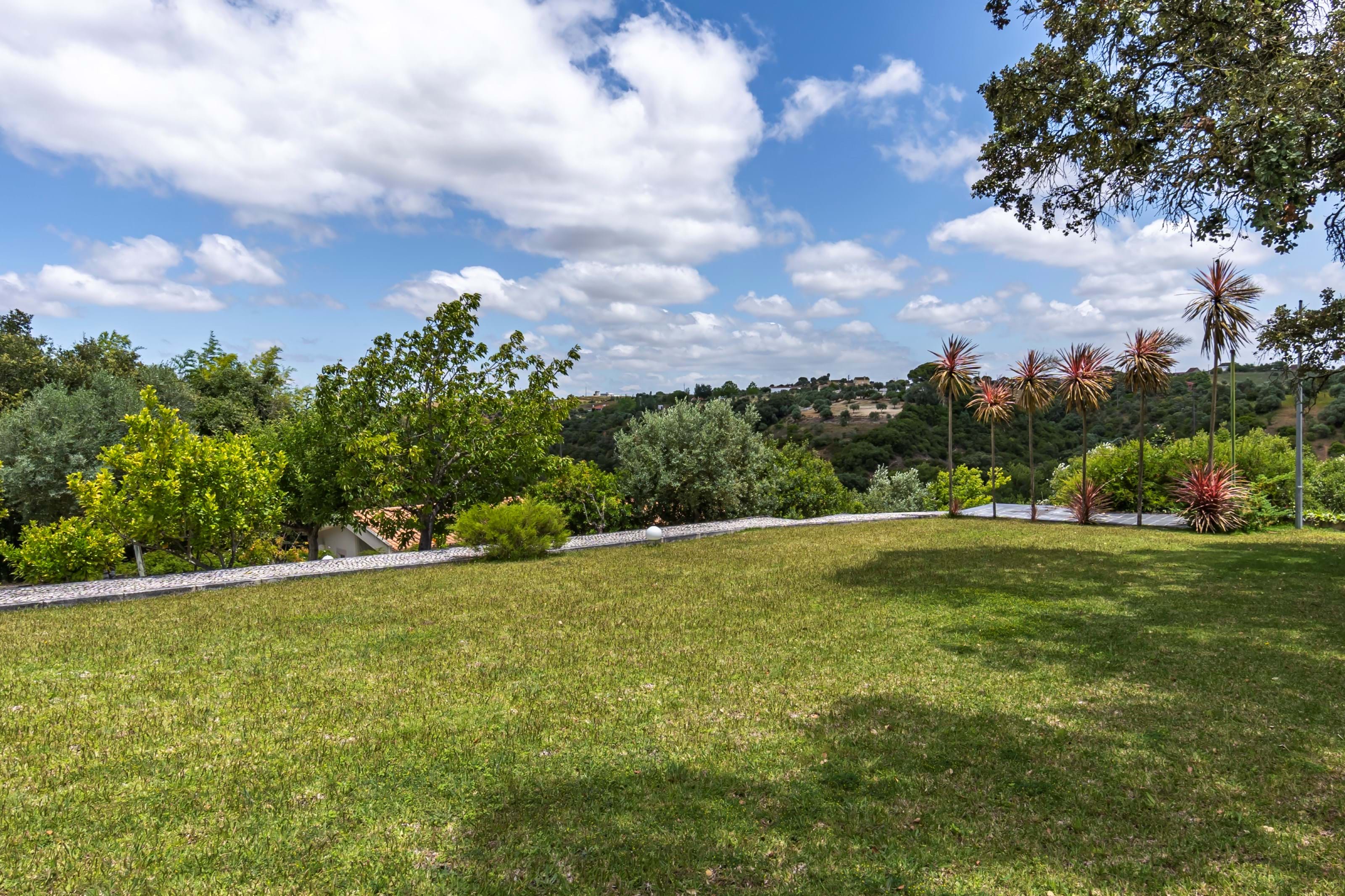 Santarém, Santarém, 2005-116, PT, 7 Bedrooms Bedrooms, ,7 BathroomsBathrooms,Residential,For Sale,1699627