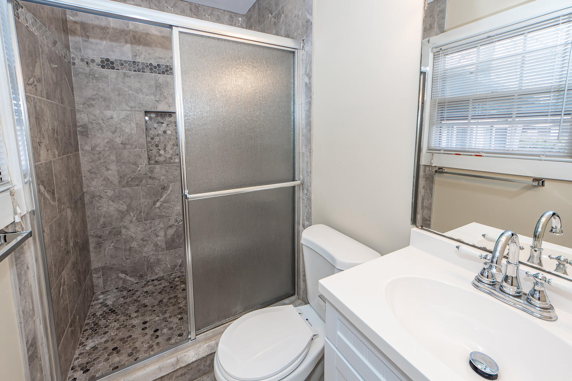 Charleston, South Carolina, 29407, United States, 3 Bedrooms Bedrooms, ,2 BathroomsBathrooms,Residential,For Sale,1738959