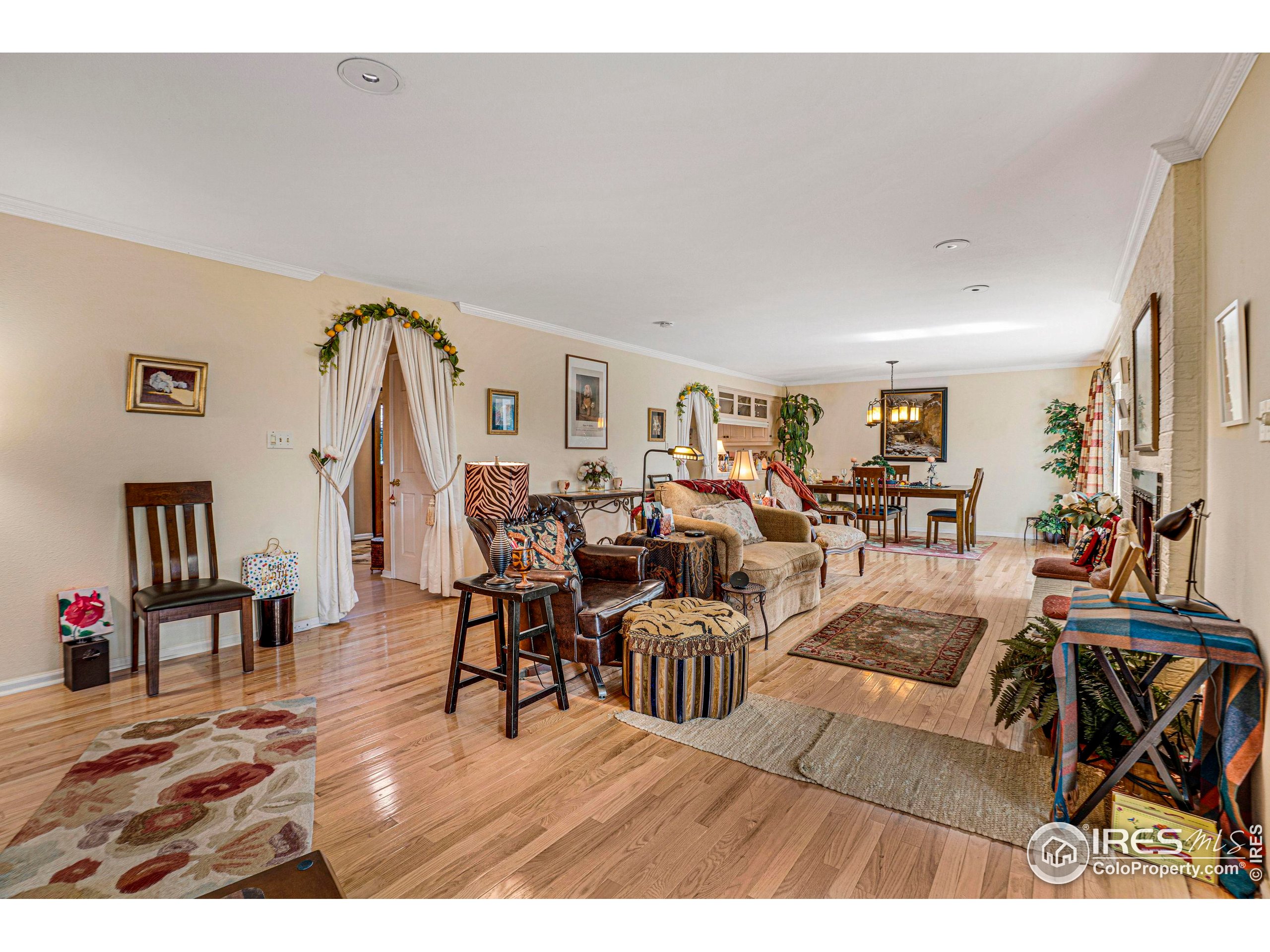 Boulder, Colorado, 80301, United States, 2 Bedrooms Bedrooms, ,2 BathroomsBathrooms,Residential,For Sale,1942273