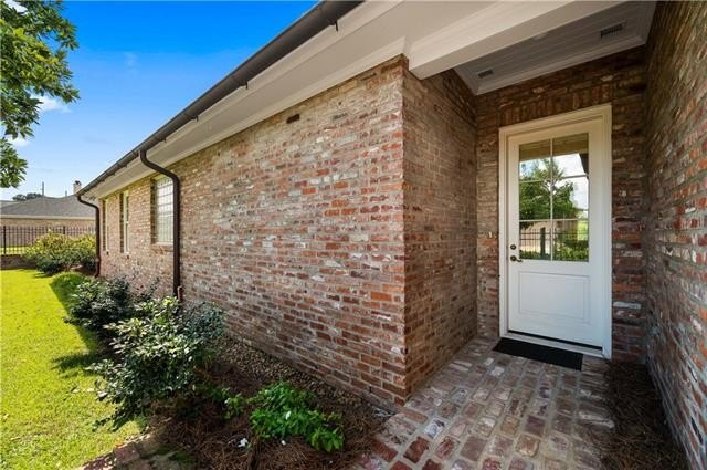 Alexandria, Louisiana, 71303, United States, 3 Bedrooms Bedrooms, ,3 BathroomsBathrooms,Residential,For Sale,1864081