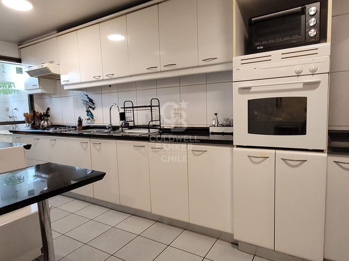 Vitacura, Chile, 4 Bedrooms Bedrooms, ,4 BathroomsBathrooms,Residential,For Sale,1941944