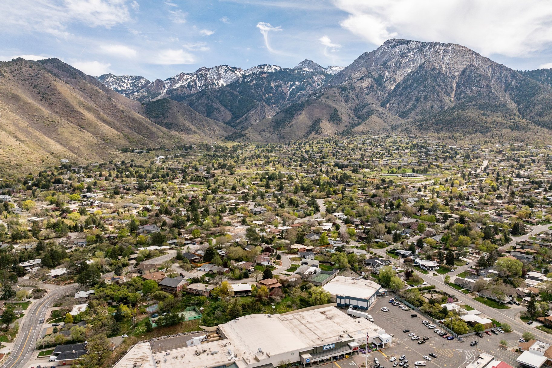  Solid Olympus Cove 2 Story With Mountain and Valley Views - 物件實景