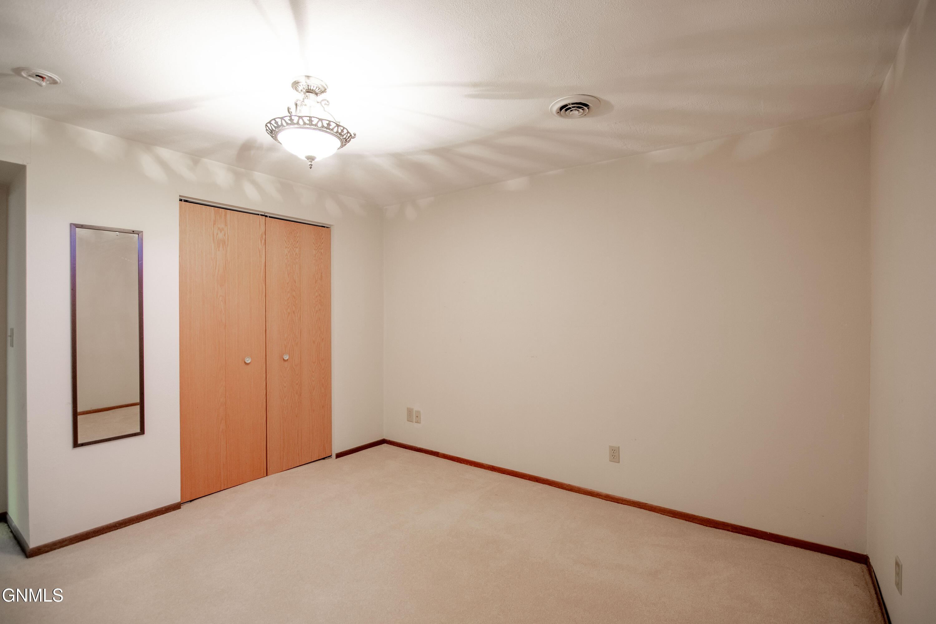 Medora, North Dakota, 58645, United States, 6 Bedrooms Bedrooms, ,1 BathroomBathrooms,Residential,For Sale,1976431