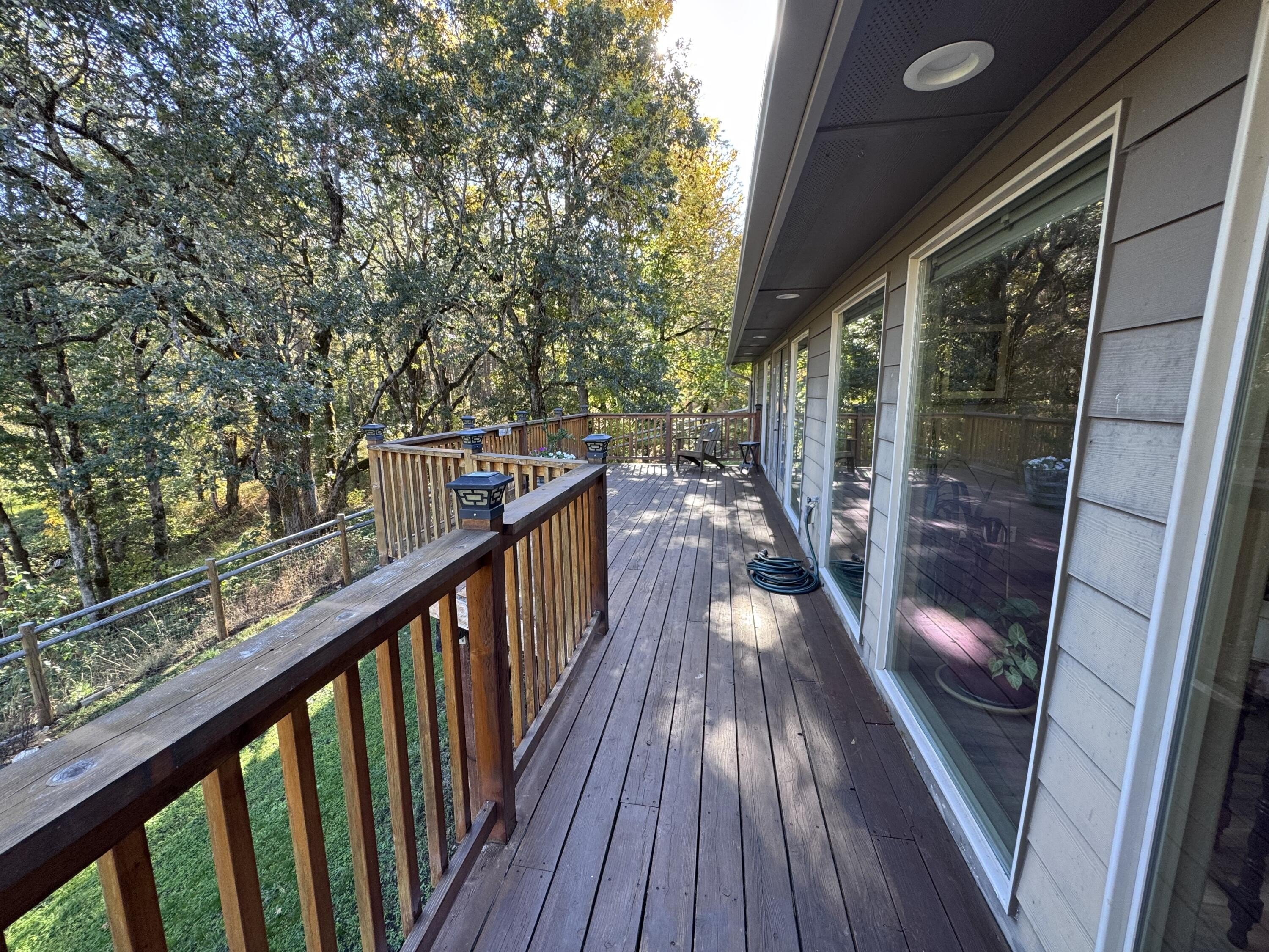 Rogue River, Oregon, 97537, United States, 3 Bedrooms Bedrooms, ,4 BathroomsBathrooms,Residential,For Sale,1982617