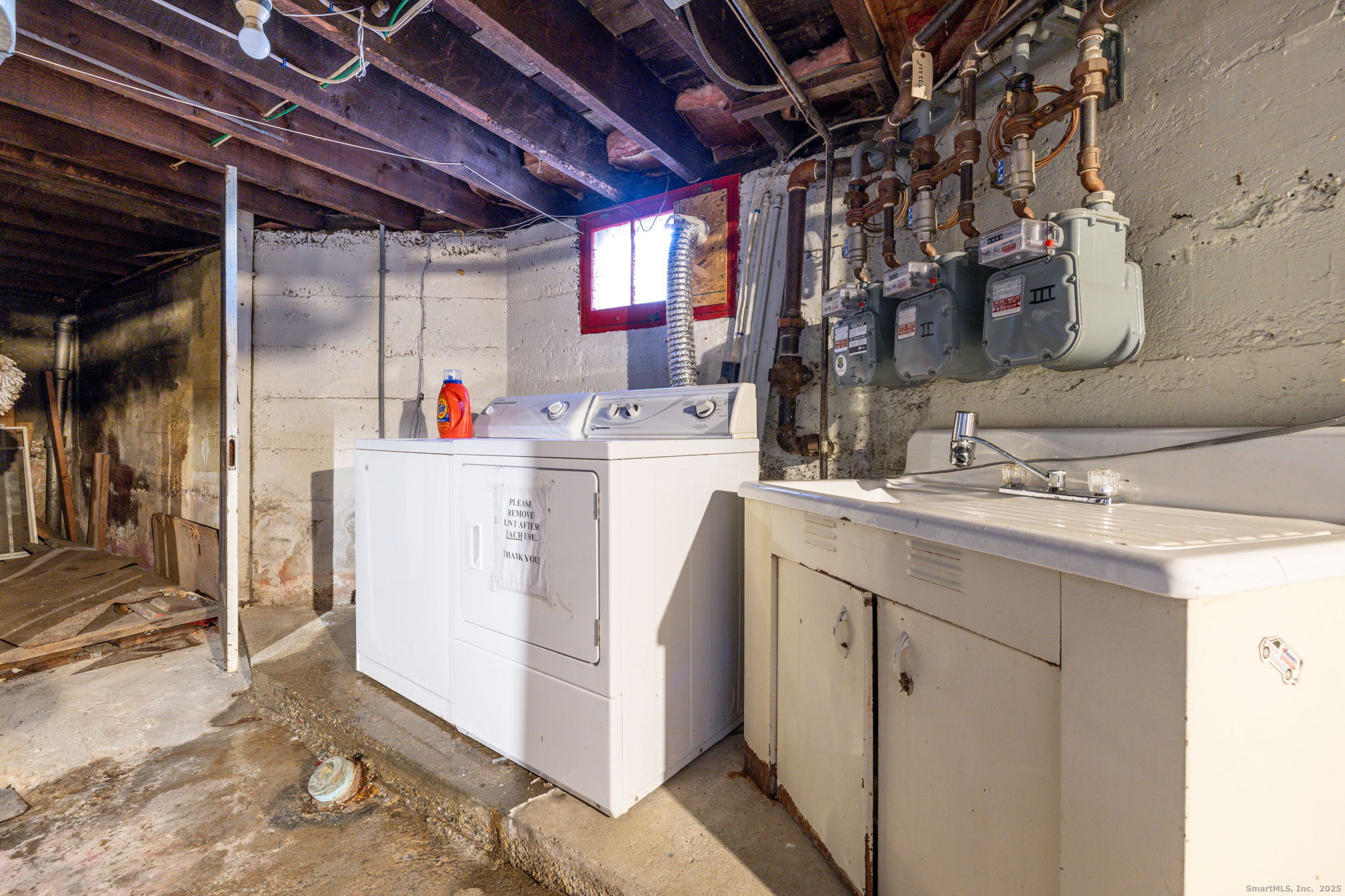 Hartford, Connecticut, 06105, United States, 8 Bedrooms Bedrooms, ,3 BathroomsBathrooms,Residential,For Sale,1994837