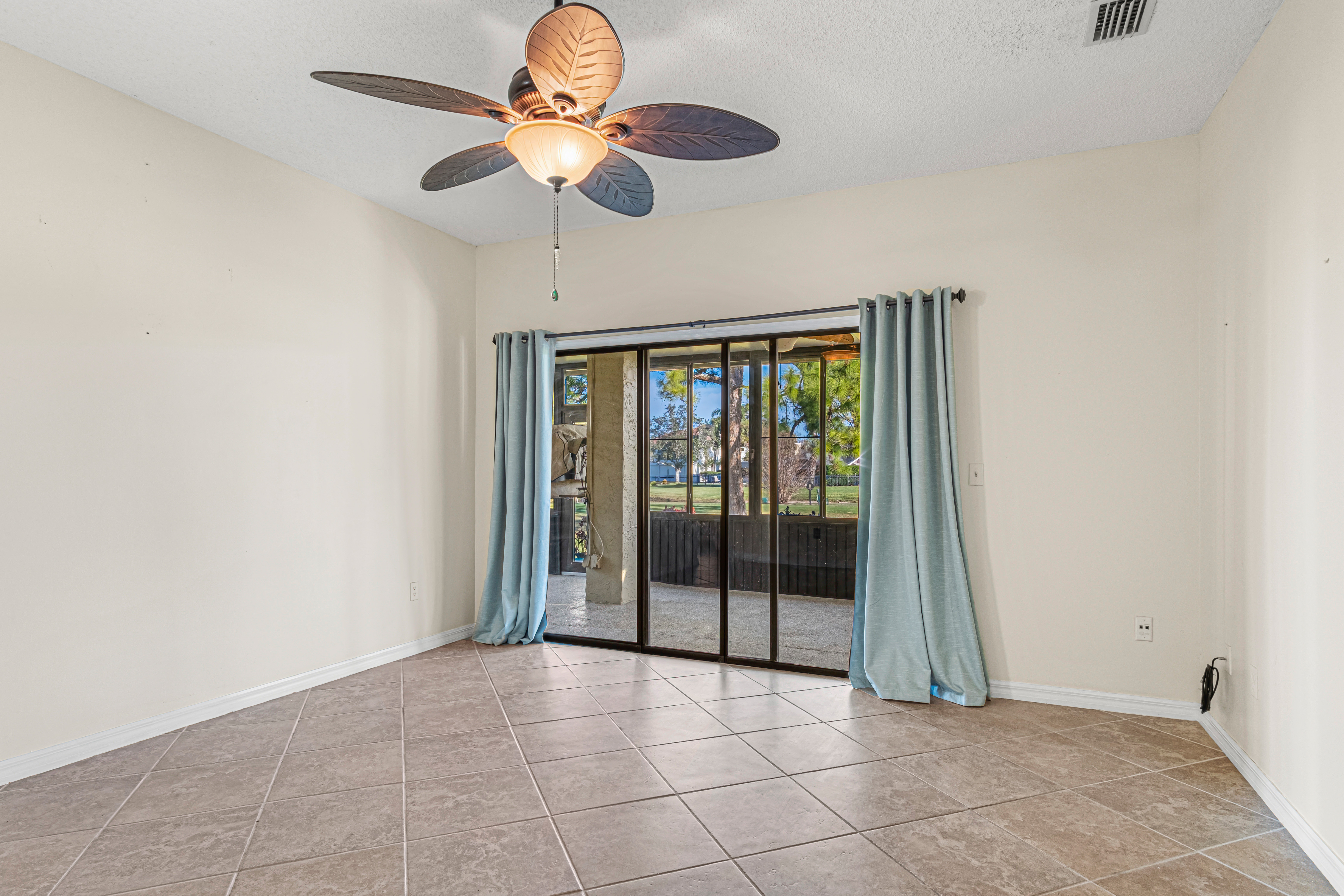 Port Orange, Florida, 32128, United States, 3 Bedrooms Bedrooms, ,2 BathroomsBathrooms,Residential,For Sale,2006098