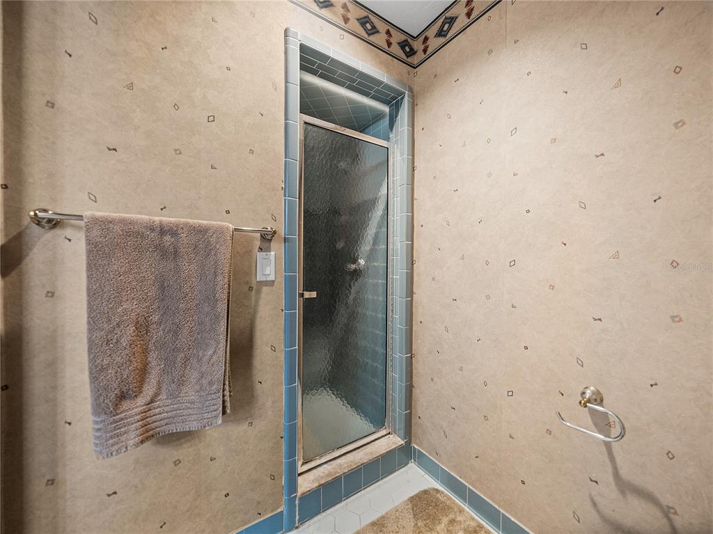 Winter Haven, Florida, 33884, United States, 3 Bedrooms Bedrooms, ,4 BathroomsBathrooms,Residential,For Sale,1895737