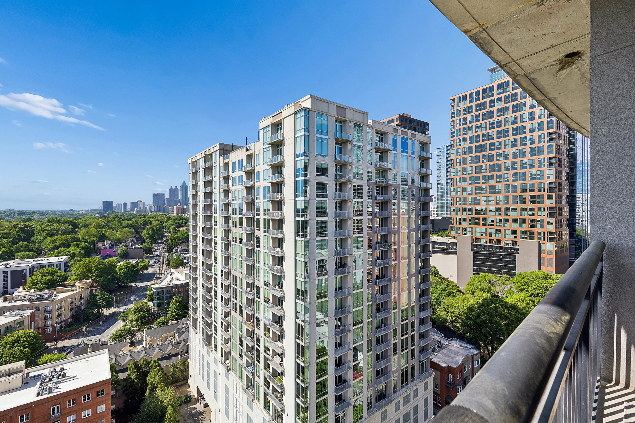  Exceptional One Bedroom Residence at Luxe - 物件實景