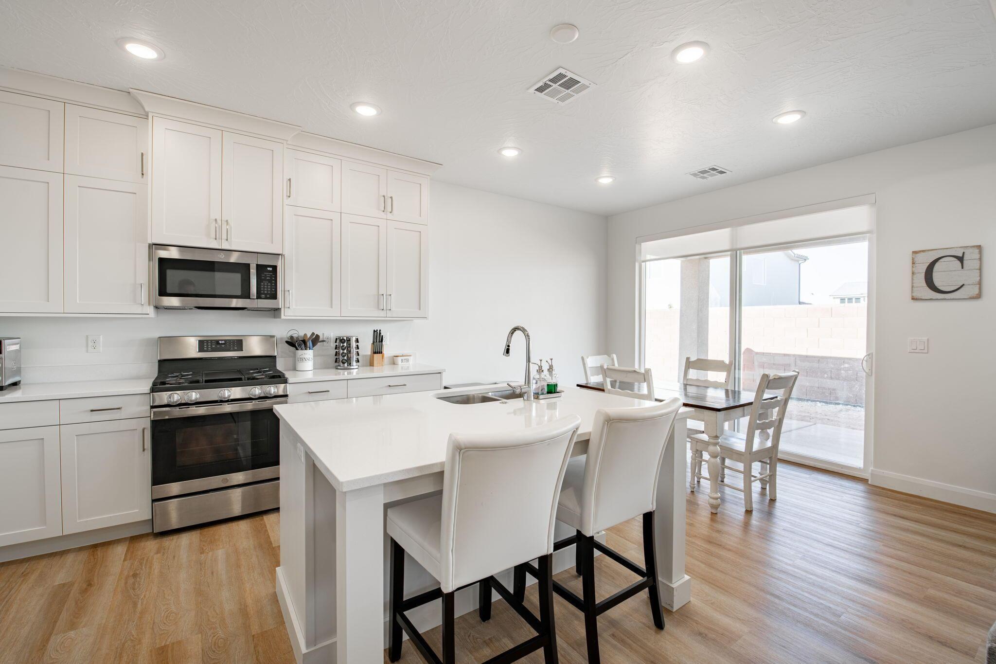 Washington, Utah, 84780, United States, 3 Bedrooms Bedrooms, ,2 BathroomsBathrooms,Residential,For Sale,1892539