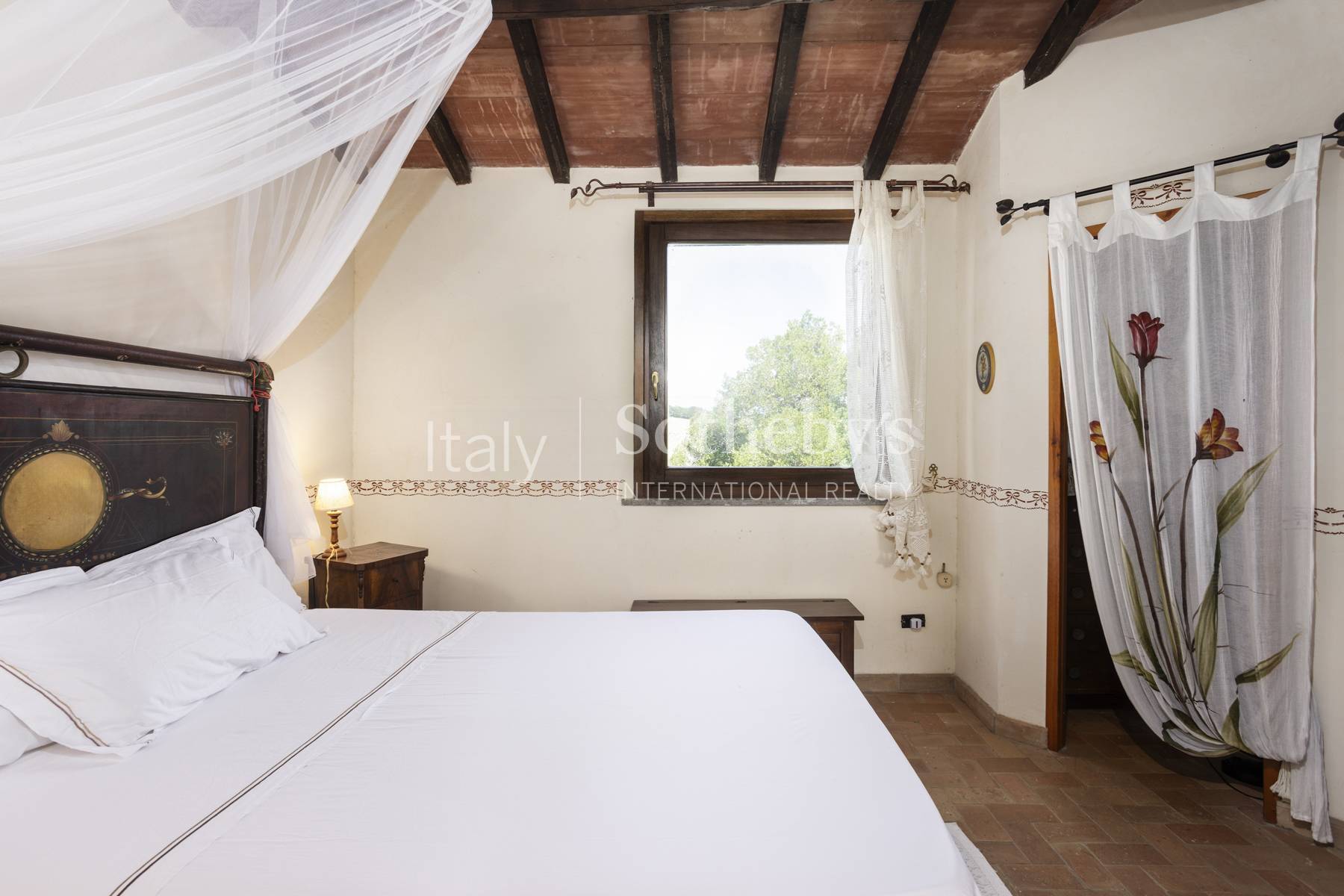  Tuscan farmhouse with outbuilding to restore - 物件實景