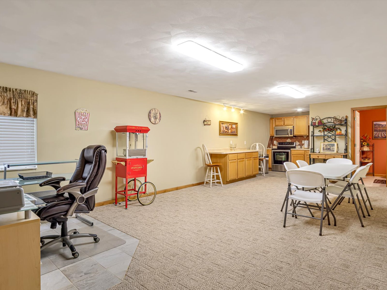 Swansea, Illinois, 62226, United States, 4 Bedrooms Bedrooms, ,4 BathroomsBathrooms,Residential,For Sale,1863975