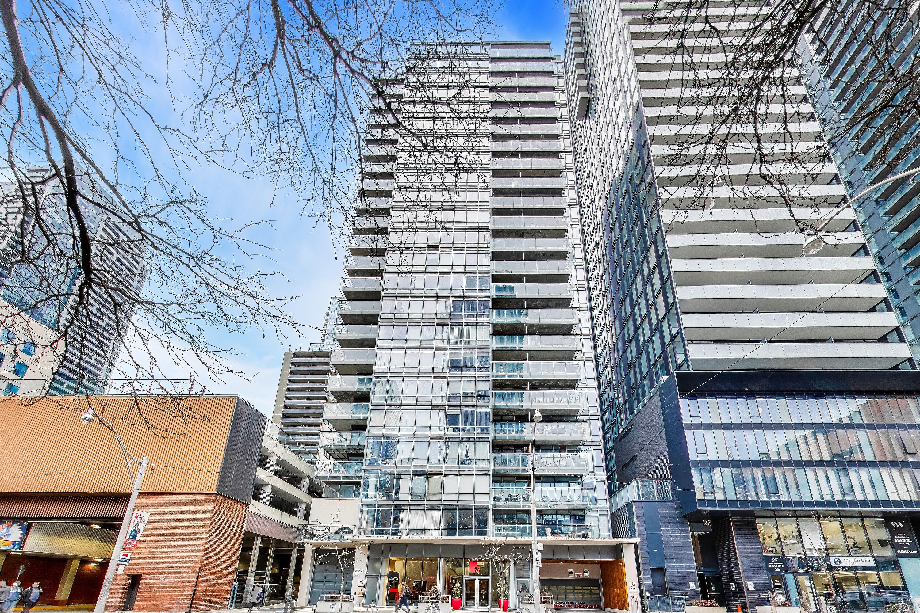  Modern Condo Living - 物件實景