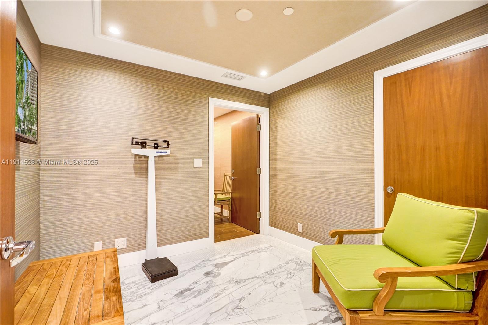 Aventura, Florida, 33180, United States, 2 Bedrooms Bedrooms, ,2 BathroomsBathrooms,Residential,For Sale,1994383