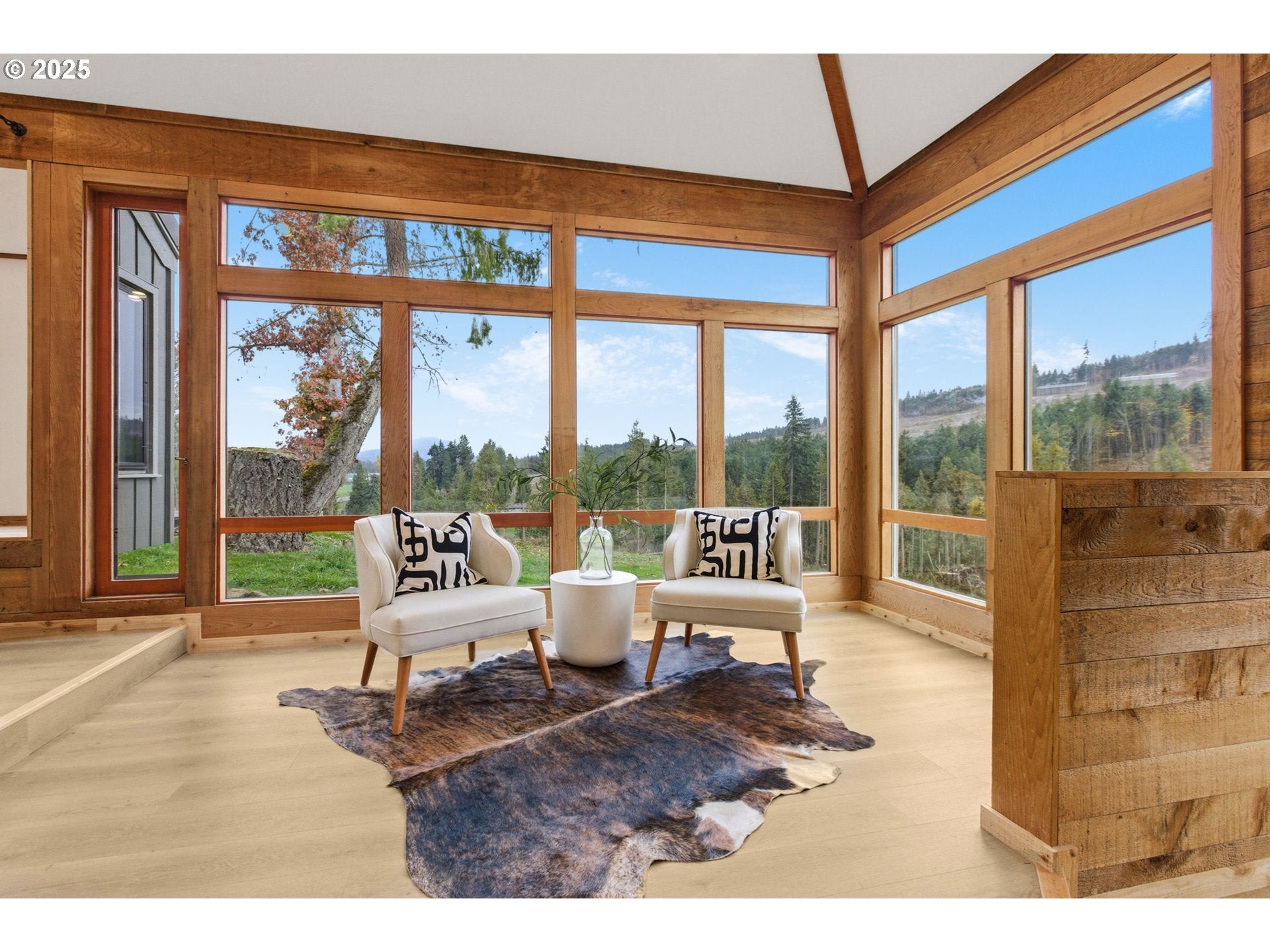 PleasantHill, Oregon, 97455, United States, 5 Bedrooms Bedrooms, ,3 BathroomsBathrooms,Residential,For Sale,1994708