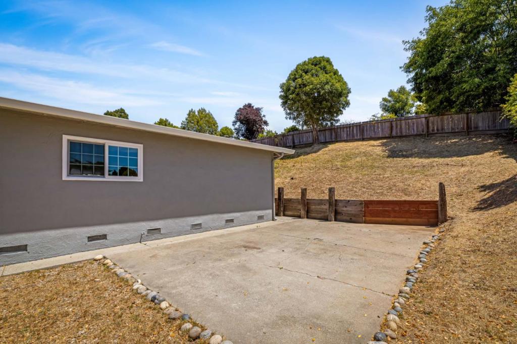 Watsonville, California, 95076, United States, 3 Bedrooms Bedrooms, ,2 BathroomsBathrooms,Residential,For Sale,1976793