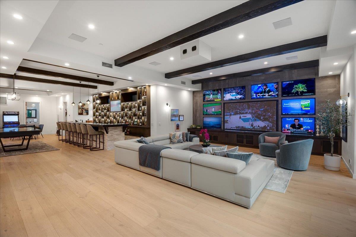 Saratoga, California, 95070, United States, 6 Bedrooms Bedrooms, ,11 BathroomsBathrooms,Residential,For Sale,1971416