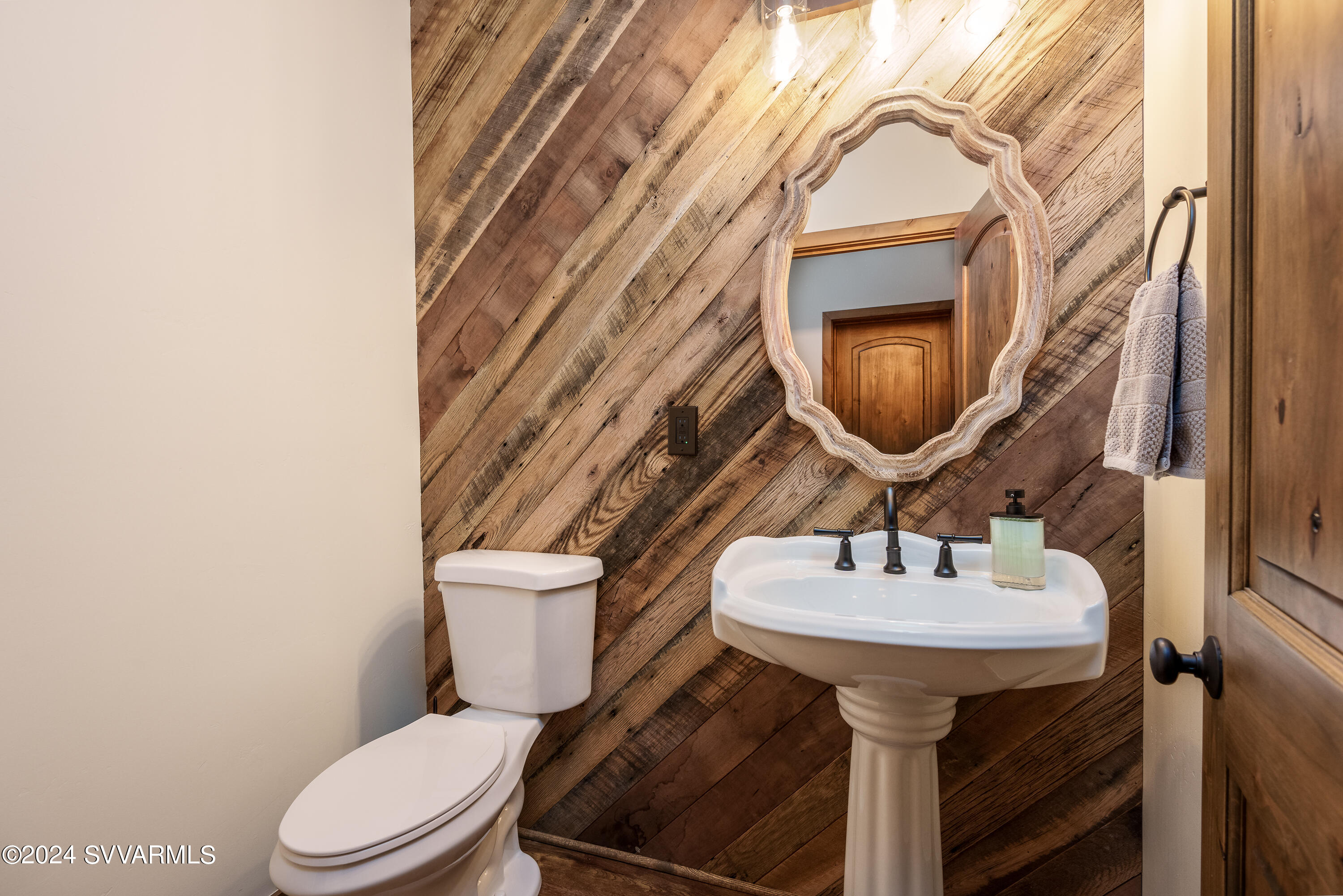 18 Disney Lane, Sedona, Arizona, 86336, United States, 2 Bedrooms Bedrooms, ,2 BathroomsBathrooms,Residential,For Sale,18 Disney Lane,1526365
