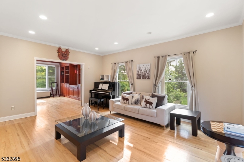 Sparta Twp., New Jersey, 07871, United States, 4 Bedrooms Bedrooms, ,4 BathroomsBathrooms,Residential,For Sale,1847599