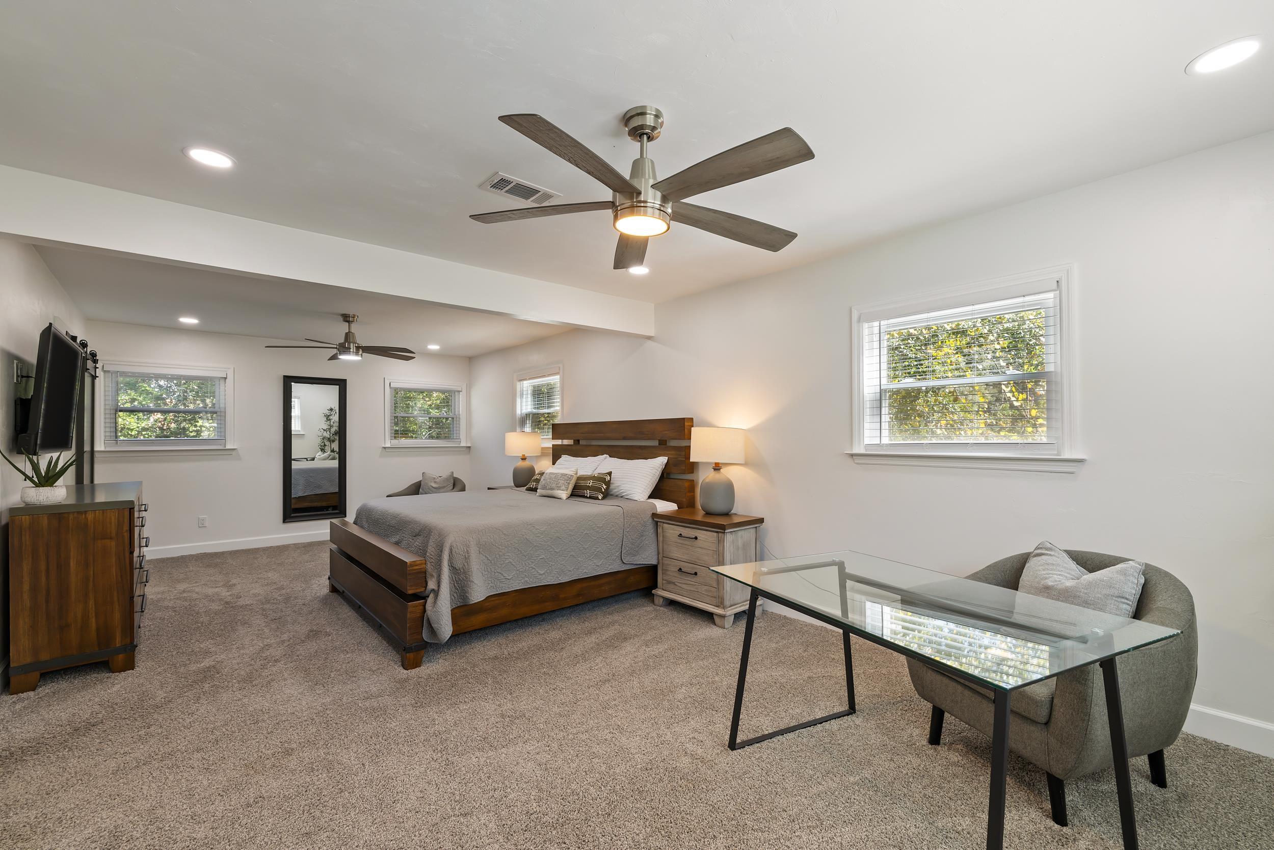 Tallahassee, Florida, 32308, United States, 5 Bedrooms Bedrooms, ,5 BathroomsBathrooms,Residential,For Sale,1908913