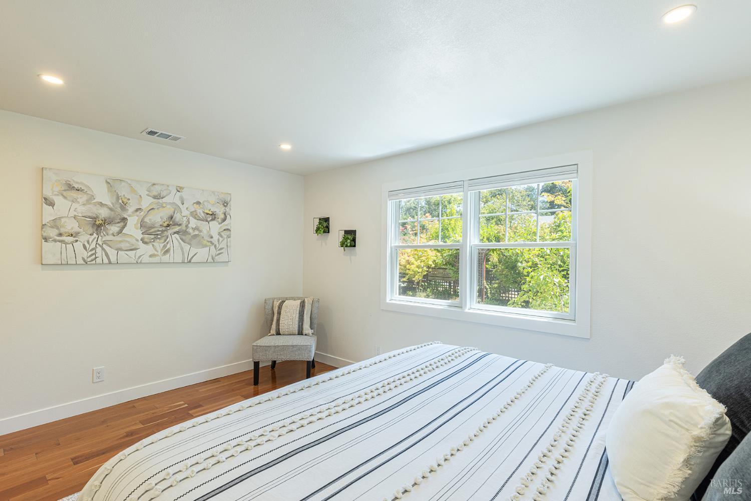 Glen Ellen, California, 95442, United States, 4 Bedrooms Bedrooms, ,3 BathroomsBathrooms,Residential,For Sale,1904205