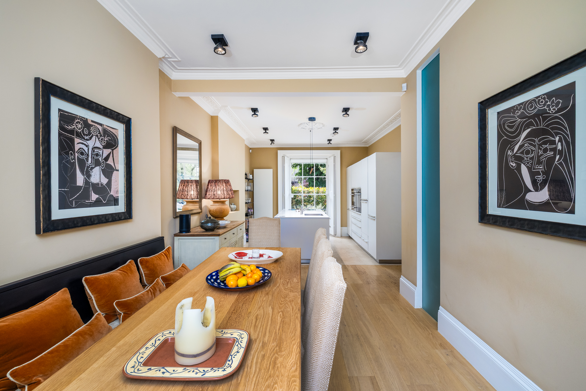  Beautifully Presented Grade II Listed Notting Hill Townhouse with Garden and a R - 物件實景