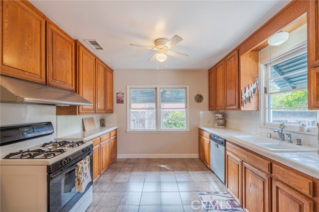 Anaheim, California, 92805, United States, 3 Bedrooms Bedrooms, ,2 BathroomsBathrooms,Residential,For Sale,1935662