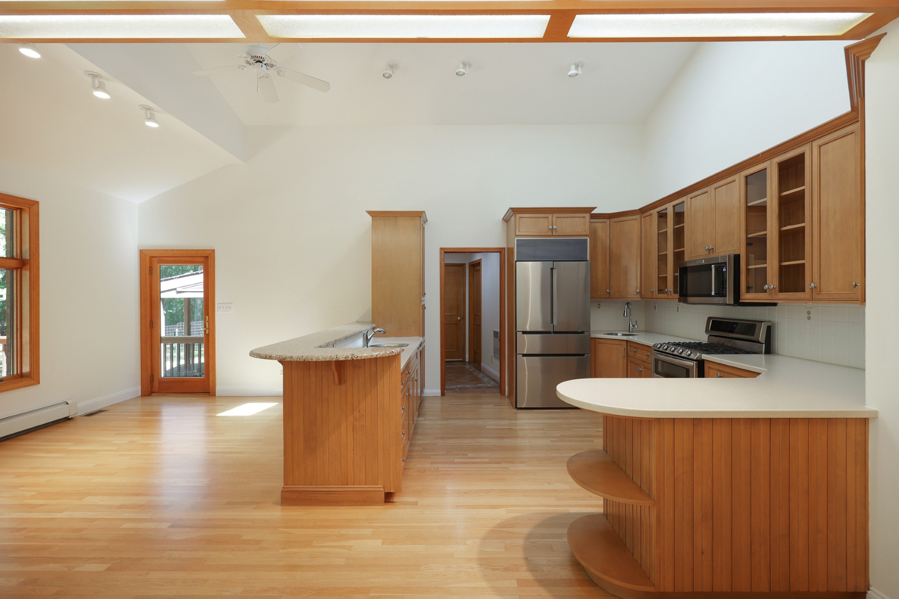  Custom Home Offers Space Versatility and Refined Comfort - 物件實景