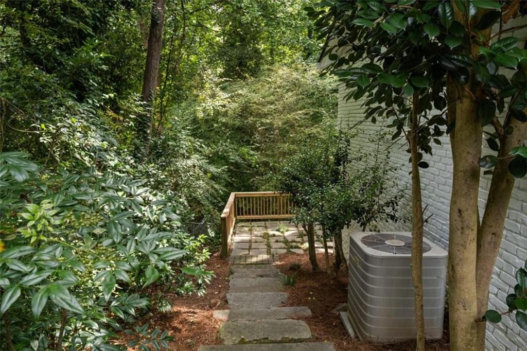 Sandy Springs, Georgia, 30342, United States, 4 Bedrooms Bedrooms, ,3 BathroomsBathrooms,Residential,For Sale,1912192