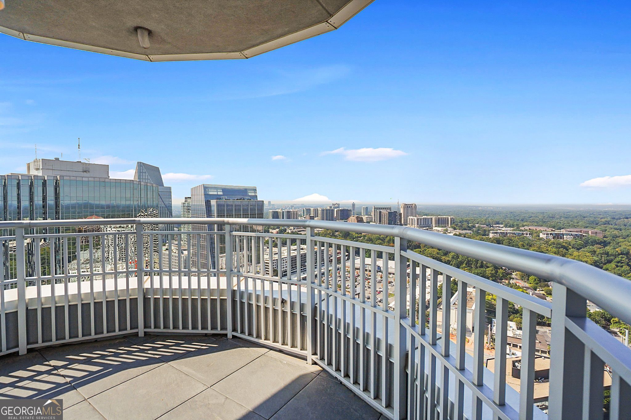 Atlanta, Georgia, 30326, United States, 2 Bedrooms Bedrooms, ,3 BathroomsBathrooms,Residential,For Sale,2001794