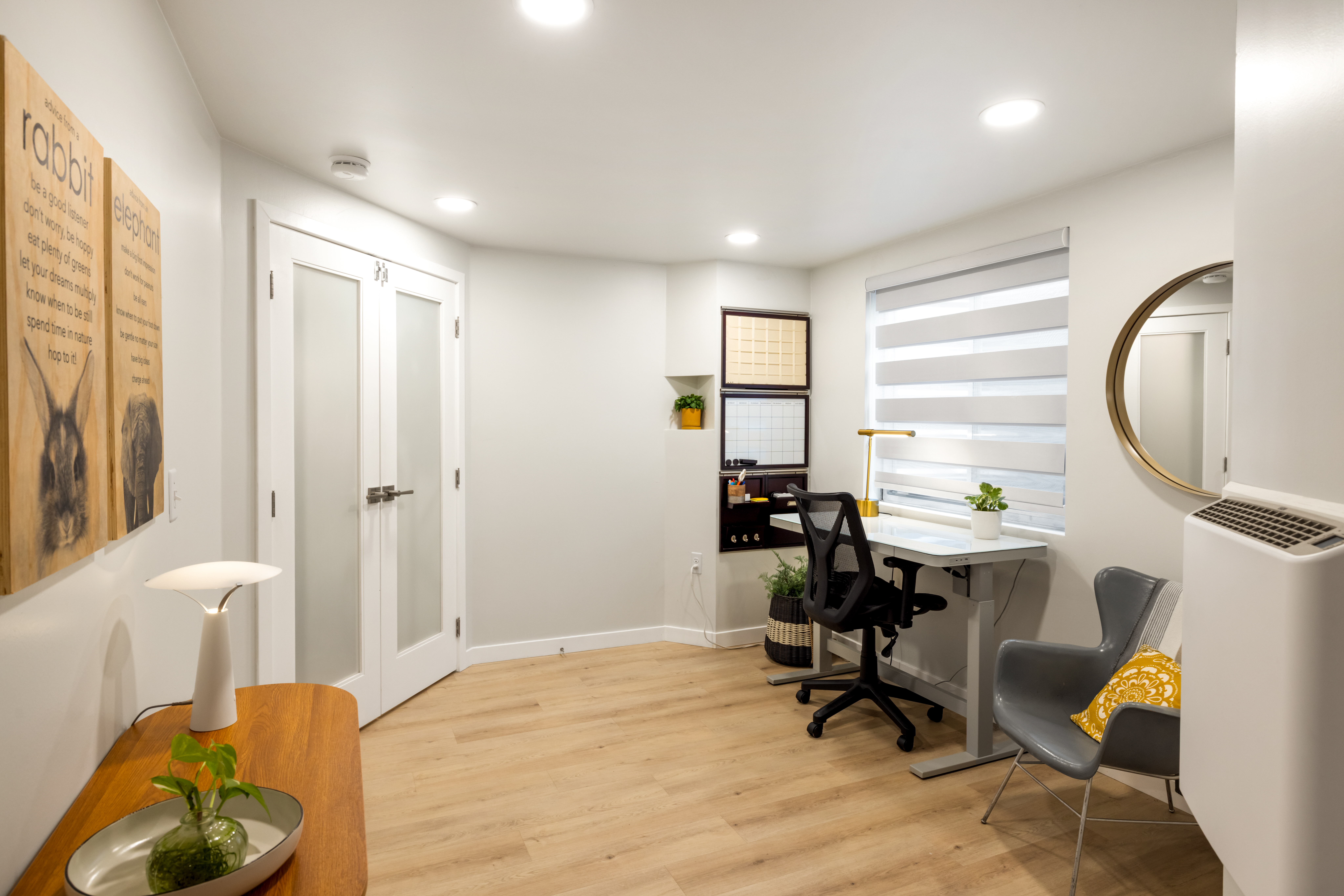  Thoughtfully maintained + beautifully updated, this Highlands Ranch home - 物件實景