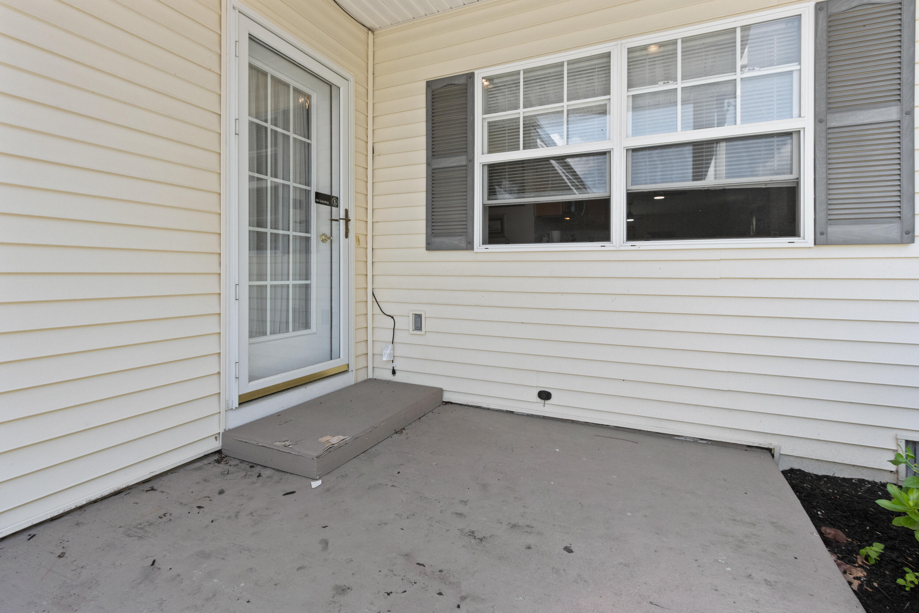 Old Orchard Beach, Maine, 04064, United States, 3 Bedrooms Bedrooms, ,2 BathroomsBathrooms,Residential,For Sale,1906267