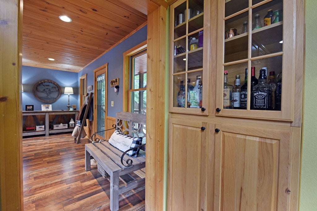 Blue Ridge, Georgia, 30513, United States, 4 Bedrooms Bedrooms, ,3 BathroomsBathrooms,Residential,For Sale,1889495