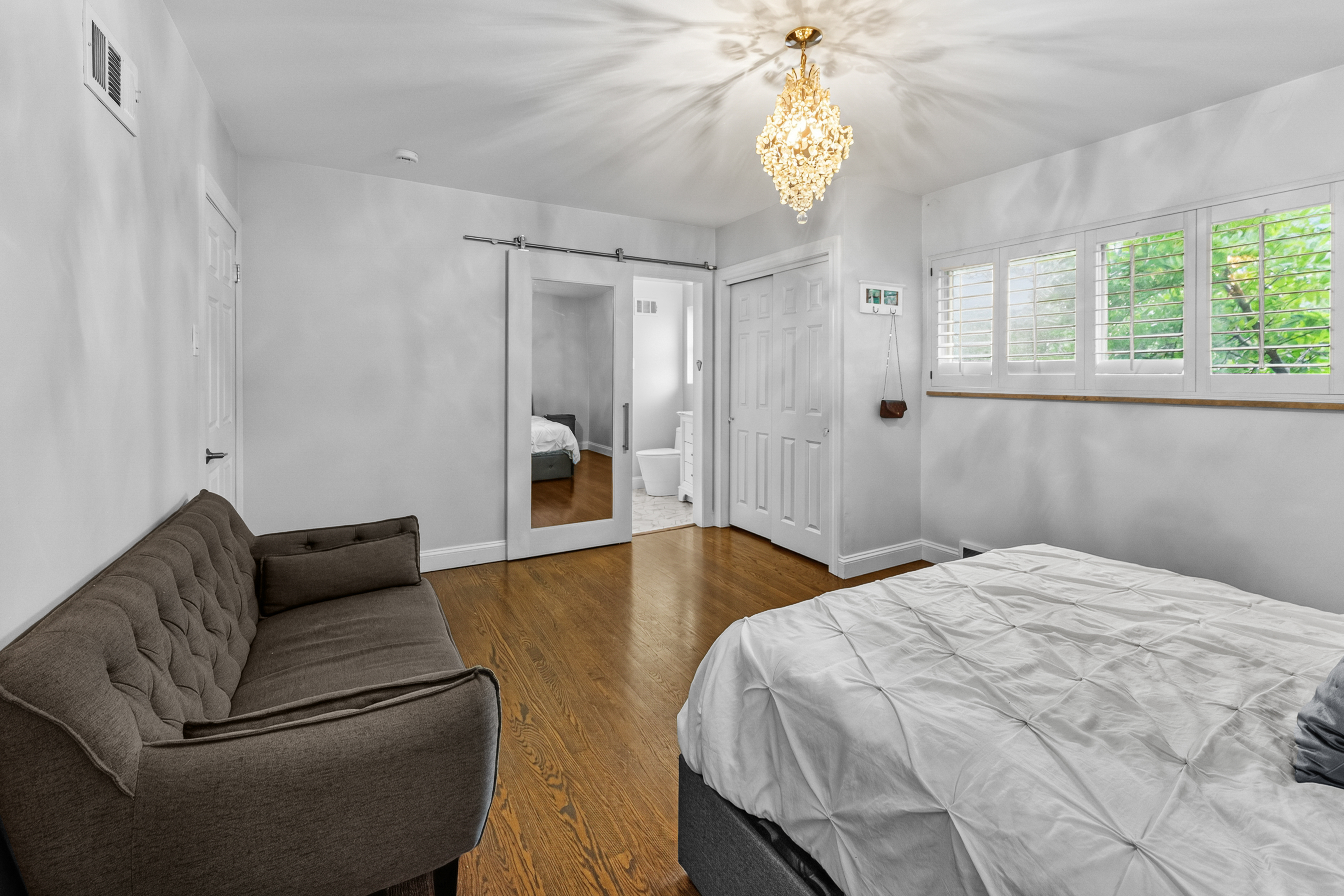  A Bright, Beautifully Renovated Ranch  in Ladue - 物件實景