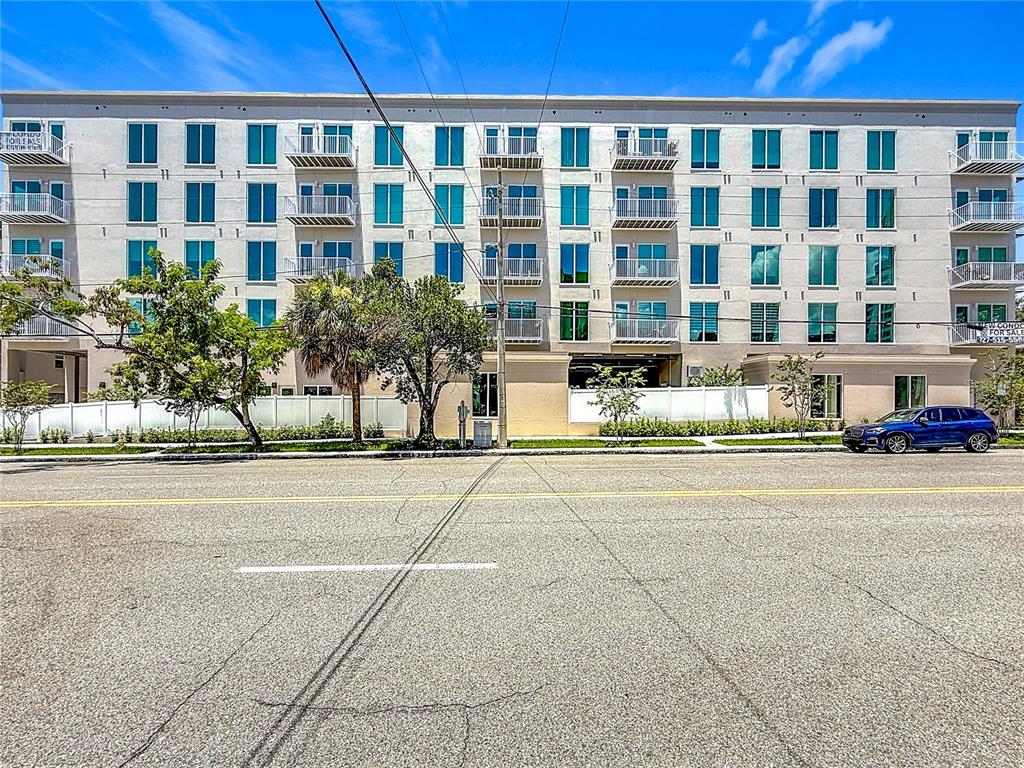 St Petersburg, Florida, 33701, United States, 2 Bedrooms Bedrooms, ,2 BathroomsBathrooms,Residential,For Sale,1889931