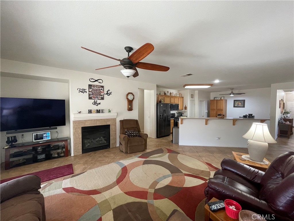 Hemet, California, 92544, United States, 4 Bedrooms Bedrooms, ,1 BathroomBathrooms,Residential,For Sale,1923257