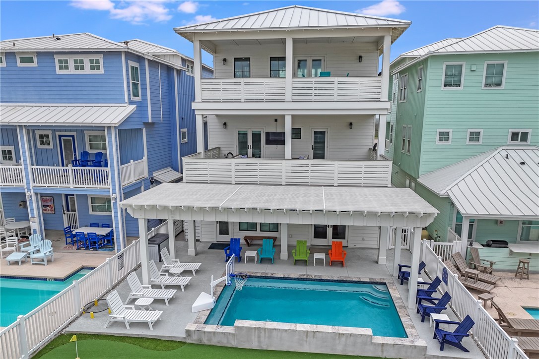 Port Aransas, Texas, 78373, United States, 6 Bedrooms Bedrooms, ,5 BathroomsBathrooms,Residential,For Sale,1829566