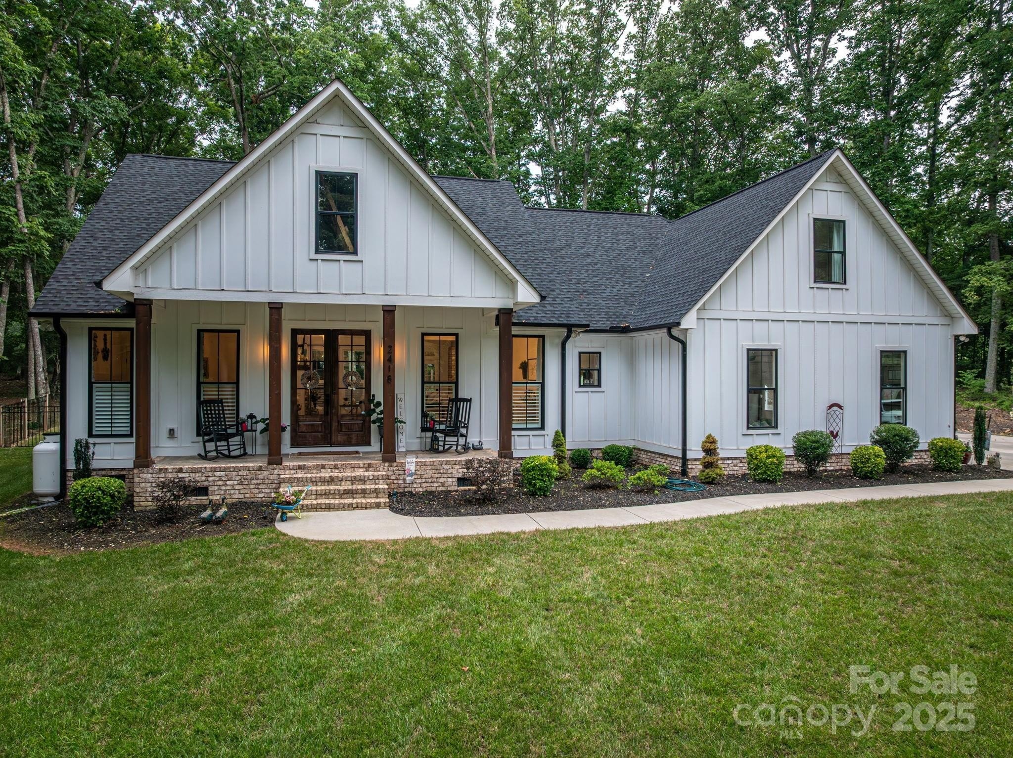 Lincolnton, North Carolina, 28092, United States, 4 Bedrooms Bedrooms, ,2 BathroomsBathrooms,Residential,For Sale,1944846