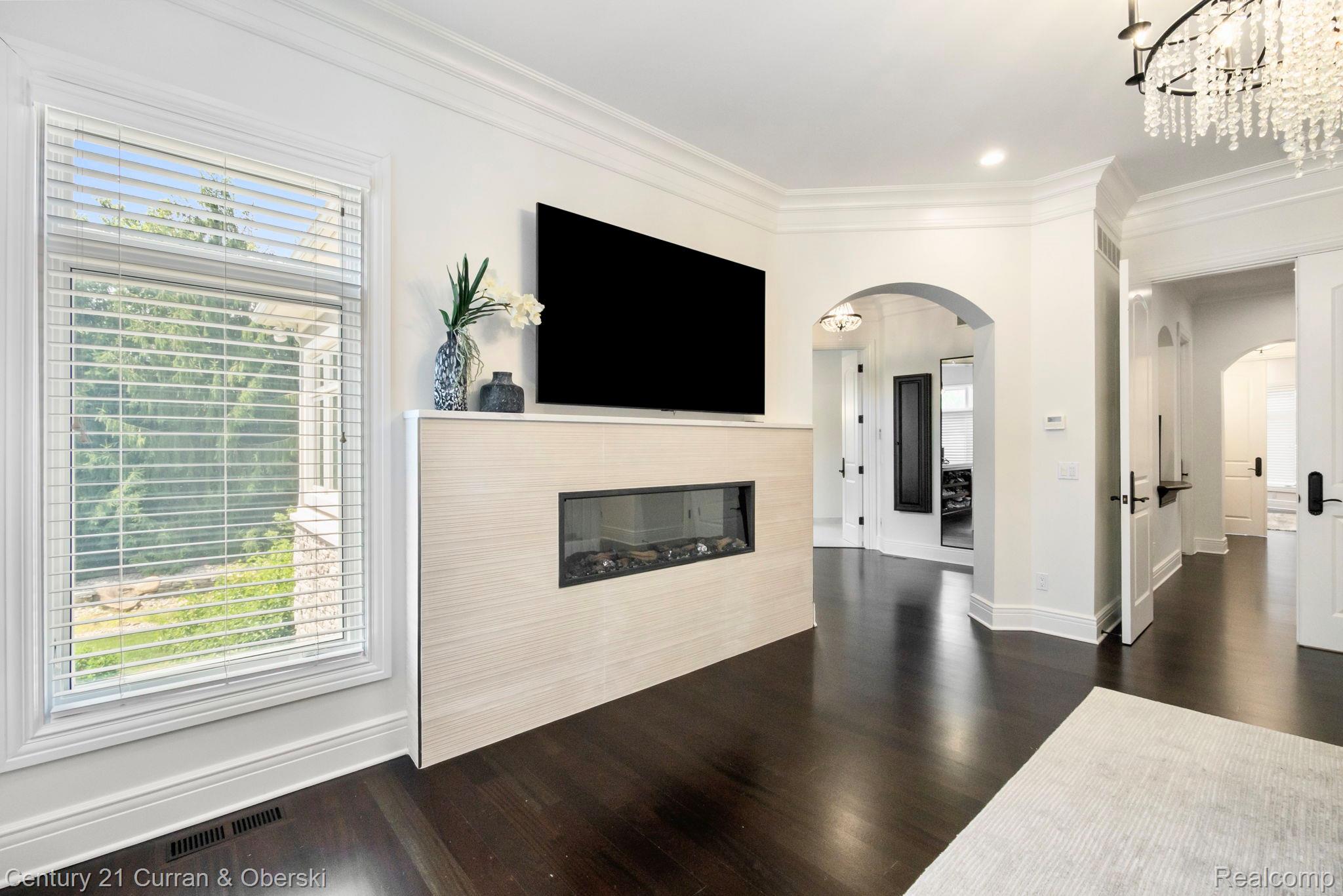 South Lyon, Michigan, 48178, United States, 6 Bedrooms Bedrooms, ,8 BathroomsBathrooms,Residential,For Sale,1914337