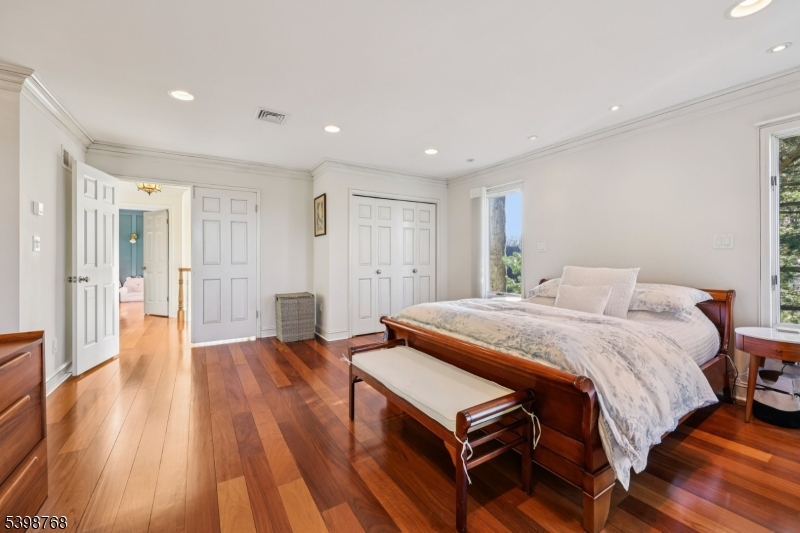 Wayne Twp., New Jersey, 07470, United States, 2 Bedrooms Bedrooms, ,3 BathroomsBathrooms,Residential,For Sale,2002003