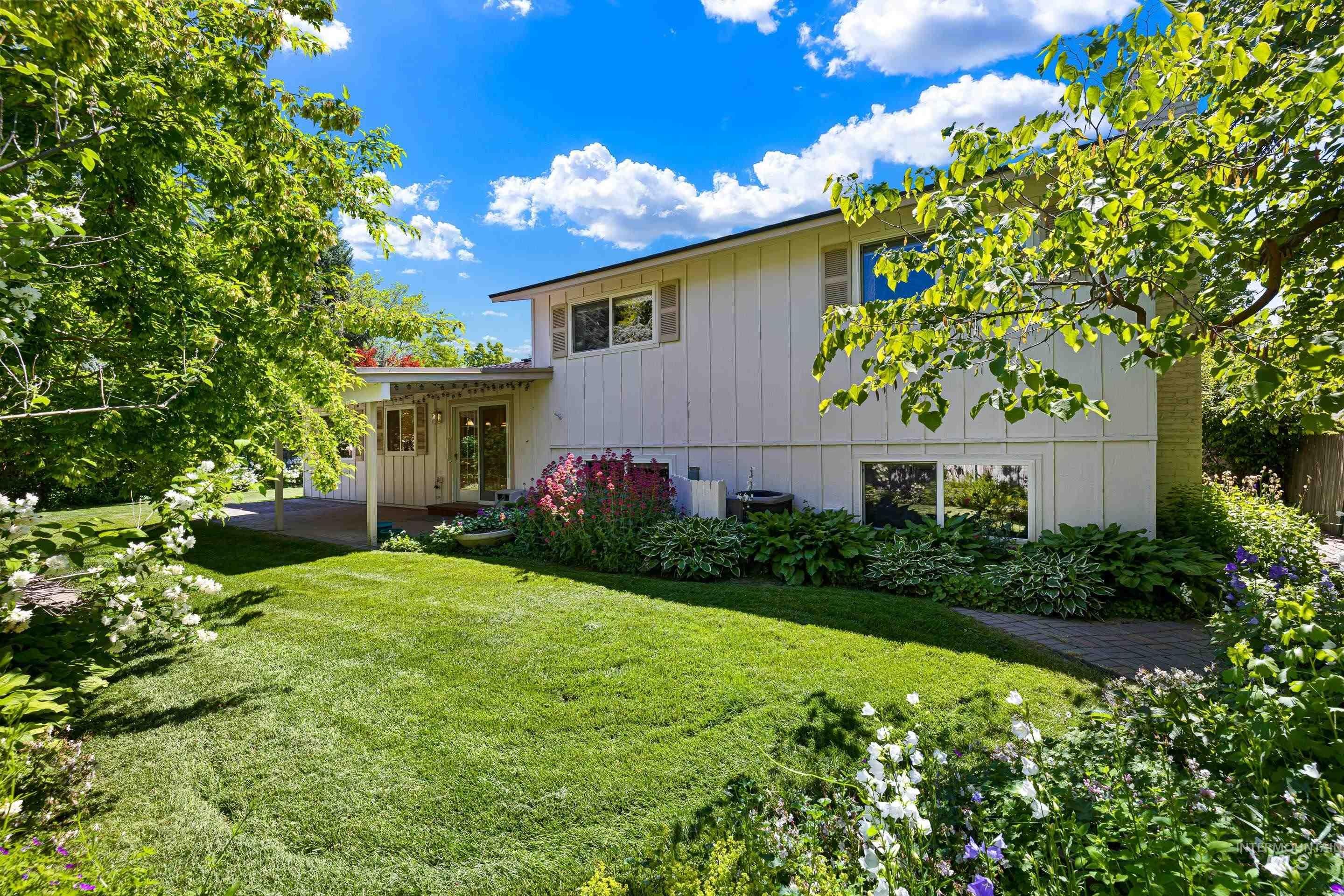 4101 Kingswood, Boise, Idaho, 83704-3340, United States, 4 Bedrooms Bedrooms, ,3 BathroomsBathrooms,Residential,For Sale,4101 Kingswood,1437172