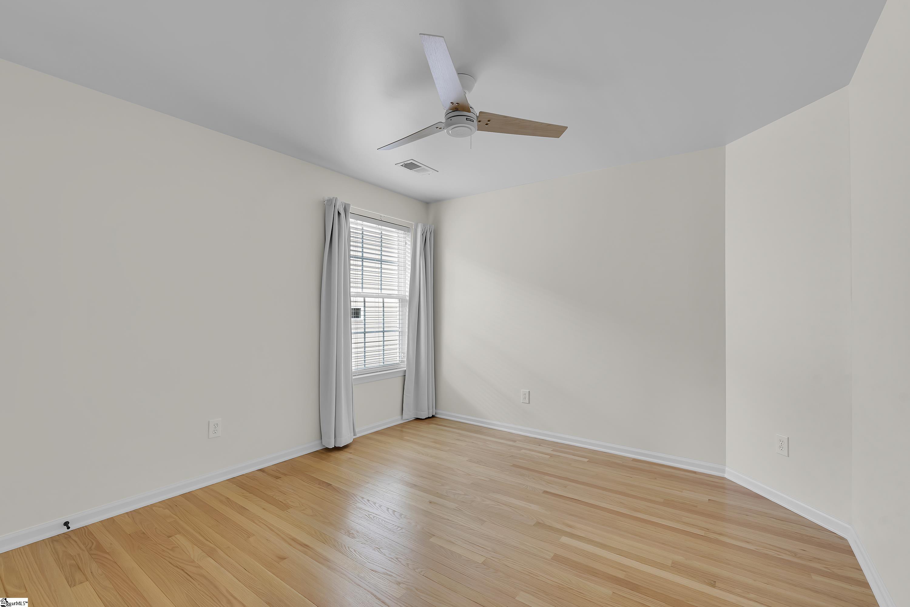 Simpsonville, South Carolina, 29681, United States, 4 Bedrooms Bedrooms, ,3 BathroomsBathrooms,Residential,For Sale,1906304