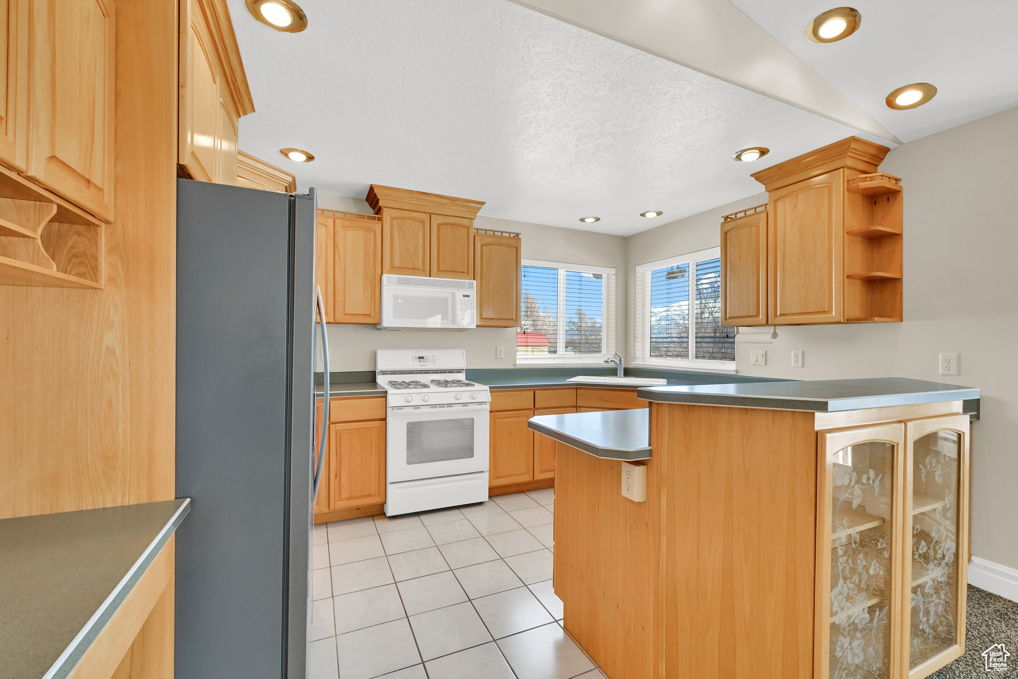 Hyrum, Utah, 84319, United States, 5 Bedrooms Bedrooms, ,3 BathroomsBathrooms,Residential,For Sale,1729547