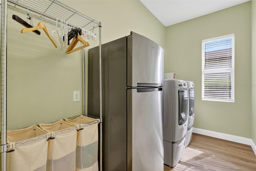 Bradenton, Florida, 34212, United States, 4 Bedrooms Bedrooms, ,3 BathroomsBathrooms,Residential,For Sale,1991075