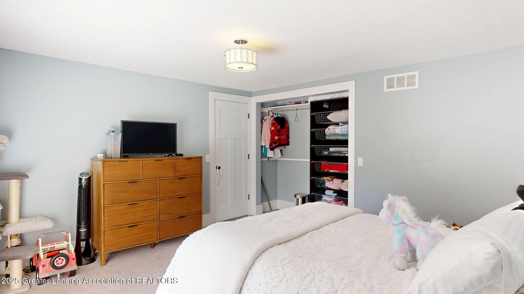 Okemos, Michigan, 48864, United States, 5 Bedrooms Bedrooms, ,4 BathroomsBathrooms,Residential,For Sale,1975829