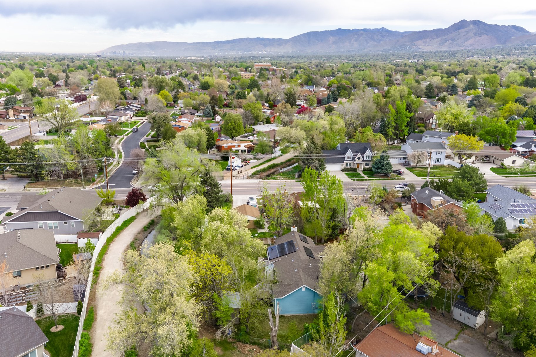  Spacious Property Down a Private Lane - 物件實景
